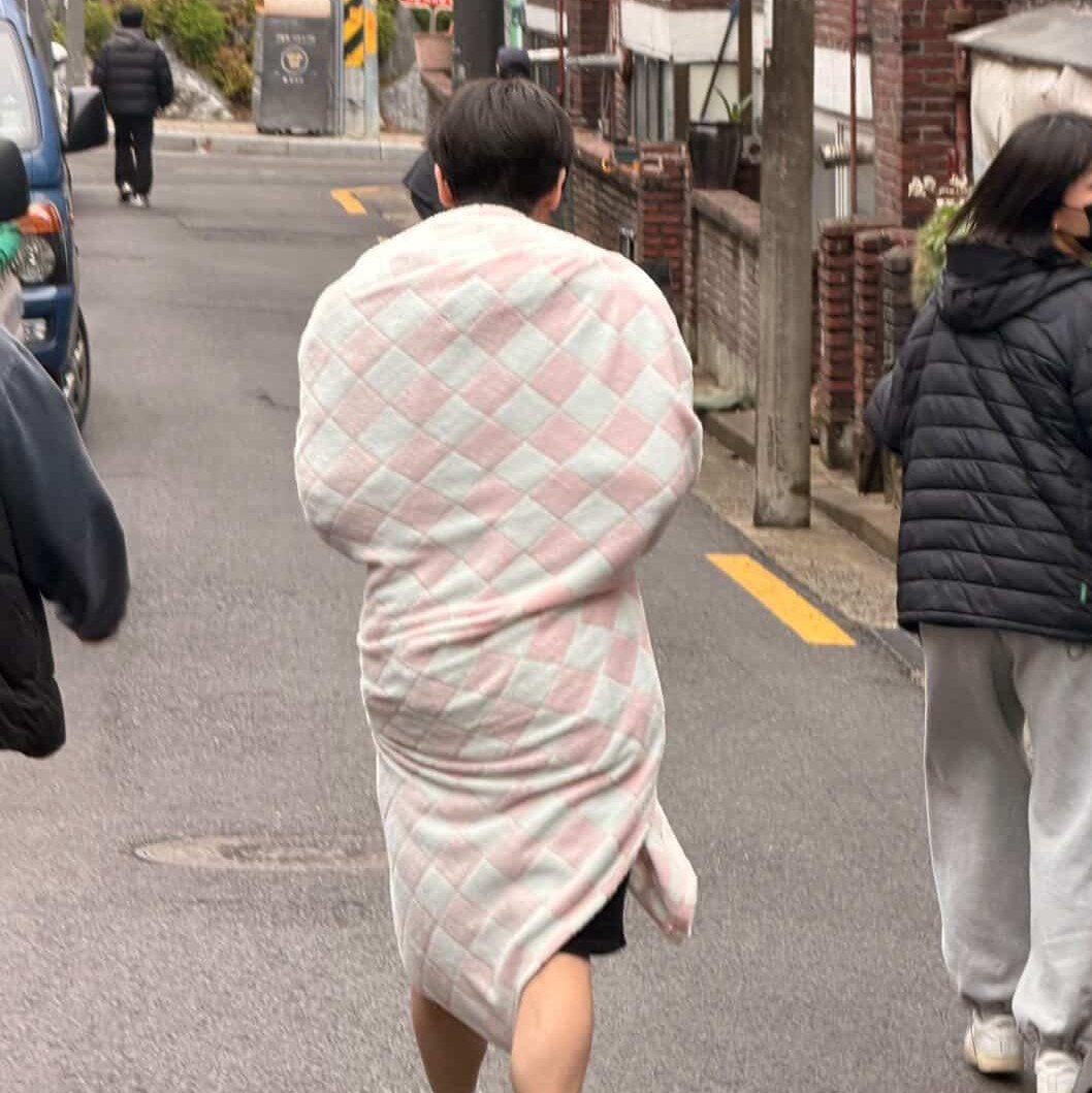 아뉘~ 뒷모습도 이렇게 귀여워도 되는 거냐는ㅋㅋㅋ😉😆😍🤣💙