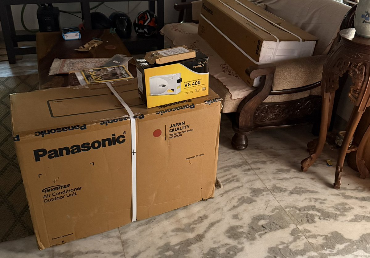 avallark's tweet photo. The @PanasonicIndia AC has been sitting here for more than a week. The @panasonic installation service partners in #India is terrible. It’s a shame , cos the product is quite good. But overall terrible experience with #Panasonic India. #PanasonicAC #FAIL https://t.co/3jwaV4RLVh