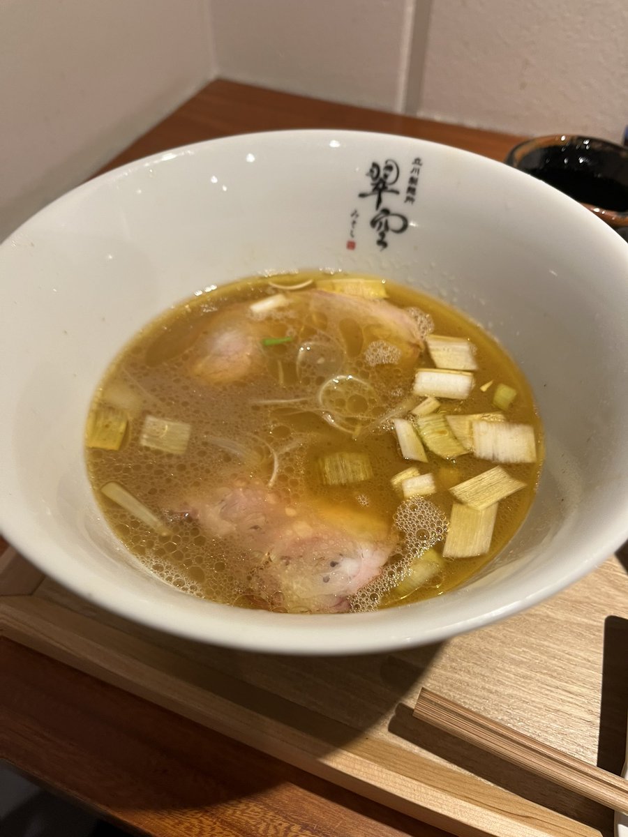 本日の一杯
立川製麺所  翠空（みそら）

合盛り昆布水つけそば

2種類の自家製麺にとろみのある昆布水。色々と工夫されてる👍
麺量300gでは足りなかったな笑
すっすー、スタッフの皆様ご馳走さまでした🙏