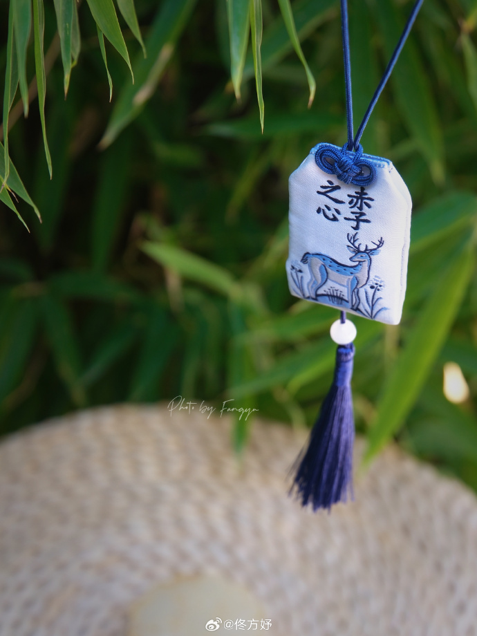 MunishKumarRai2's tweet image. Turn old wine bottles into chic plant holders! Clean, remove labels, add soil + succulents—zero cost, maximum charm  #UpcycleHacks #DIYDecor