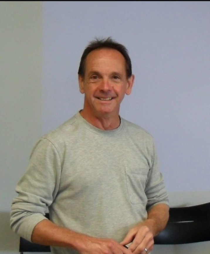olivercrocker's tweet photo. Does anyone have contact details for former #EastEnders #TheBill #PeakPractice #Boon #MidsdsomerMurders scriptwriter Tony Etchells please?

@therealrobcook would love to interview Tony about his career. We believe he lives in NZ now, but so far approaches have been unsuccessful. https://t.co/6UAAKdmcOy