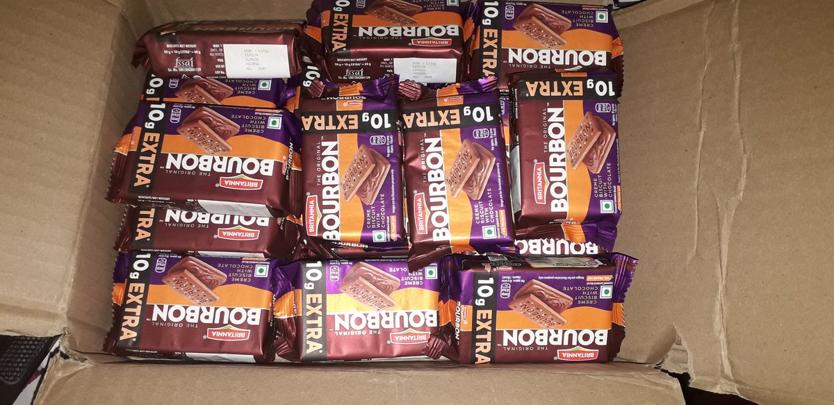 MK_NATHAN83's tweet image. @BritanniaIndLtd 
This is for ur kind information,today recd complimentary cum compensatory pack which has 1️⃣6️⃣nos of ₹10 (₹160) Pkts of  #Britannia #Bourbon biscuits for a complaint raised on delivery of near by expiry date biscuits from @JioMart which had shelf life of 15dys