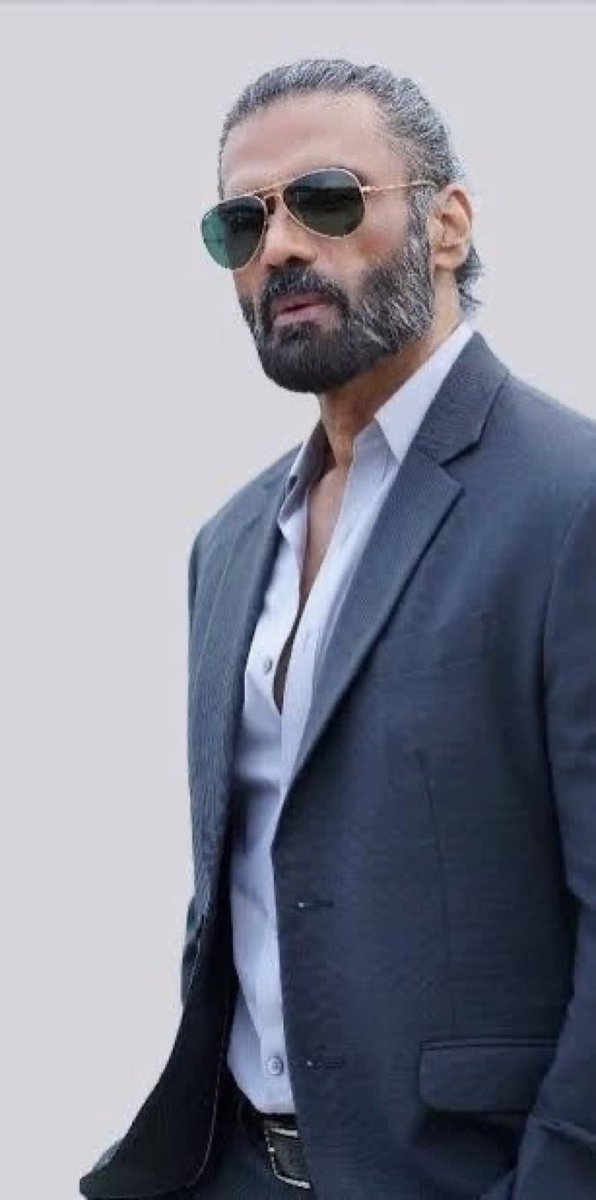 Comman Man tweet media