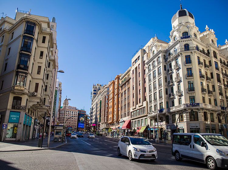 Madrid es la ciudad española más cara para comprar #vivienda, con un precio medio de 5.218 €/m2 goo.su/hZuxG. ¿Qué se espera que ocurra con los precios en nuestro mercado #inmobiliario? #realestate #EstateOneBlog