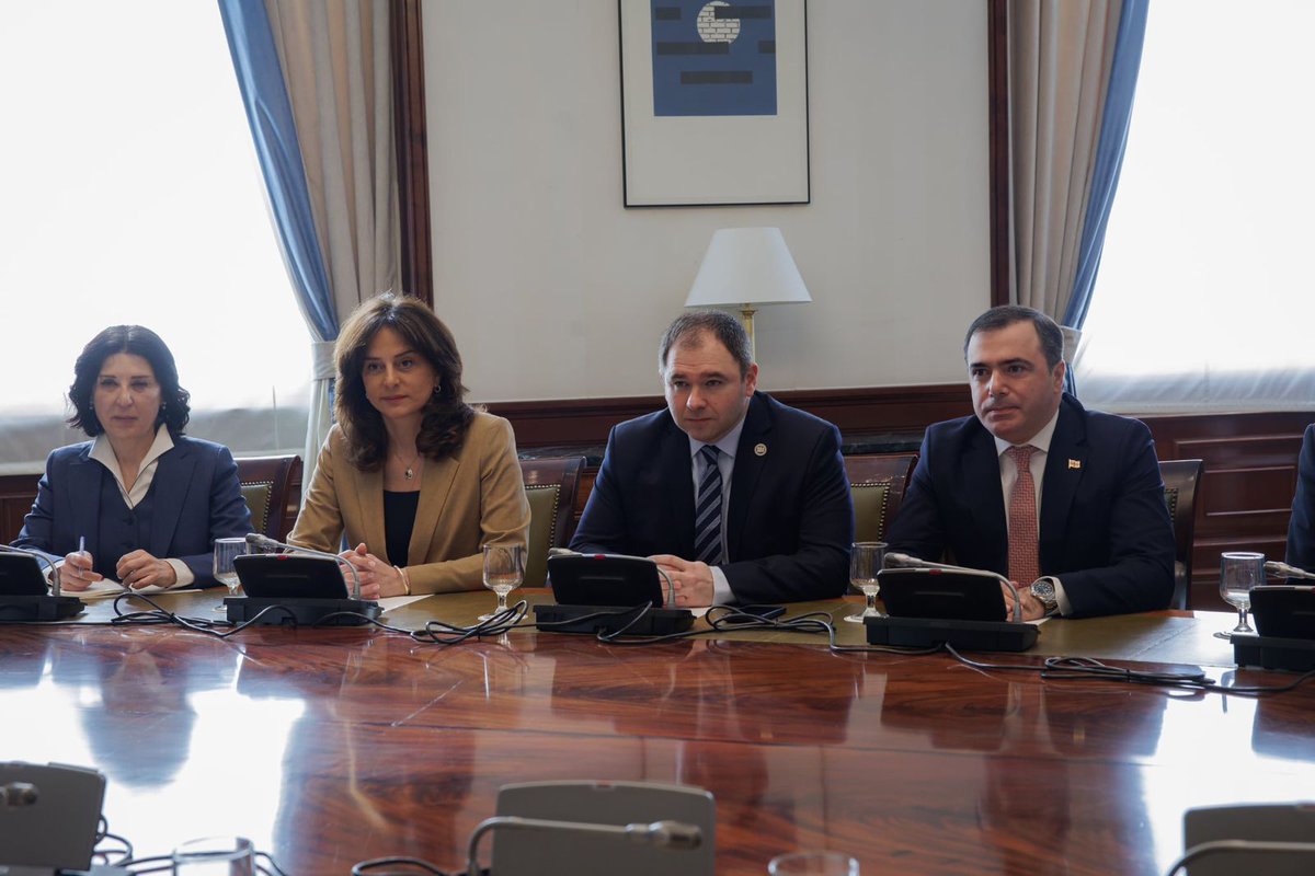 Samkharadze79's tweet photo. Great discussion with the President of mixed Commission of 🇪🇦 Senate&amp; Congress on National Security @EdurneUriarte on ongoing wars in our neighborhood, RF occupation of 🇬🇪 regions, illegal immigration, cyber&amp; energy security. We agreed to further cooperate and share experience. https://t.co/hGFfwG0Ftv