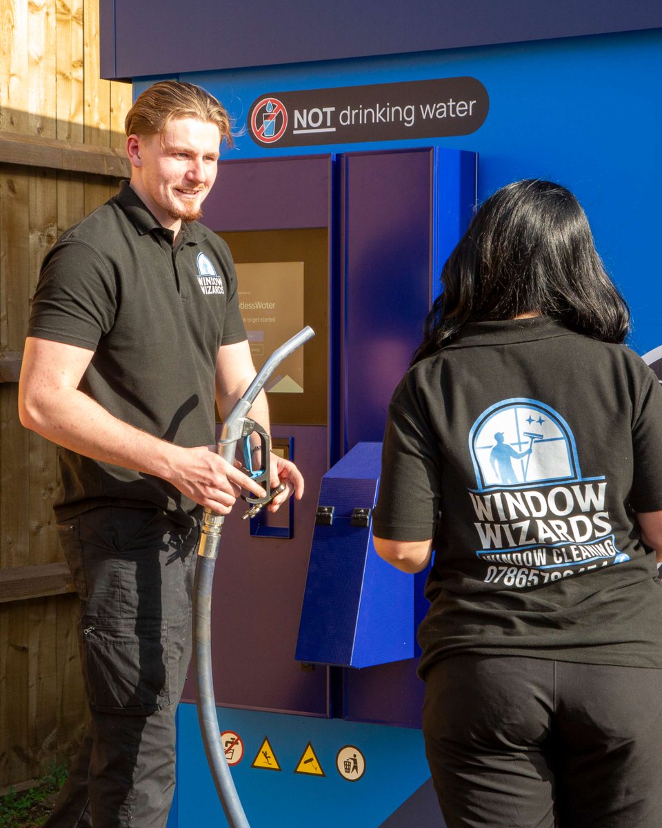 WaterSpotless's tweet photo. With over 160 filling stations across the UK, SpotlessWater gives you reliable 24/7 access to purified water whenever you need it.💧

Tap the link in our bio to get started 👆

#SpotlessWater #PureWater #SustainableBusiness #Efficiency https://t.co/Q37EgqZ5Ld