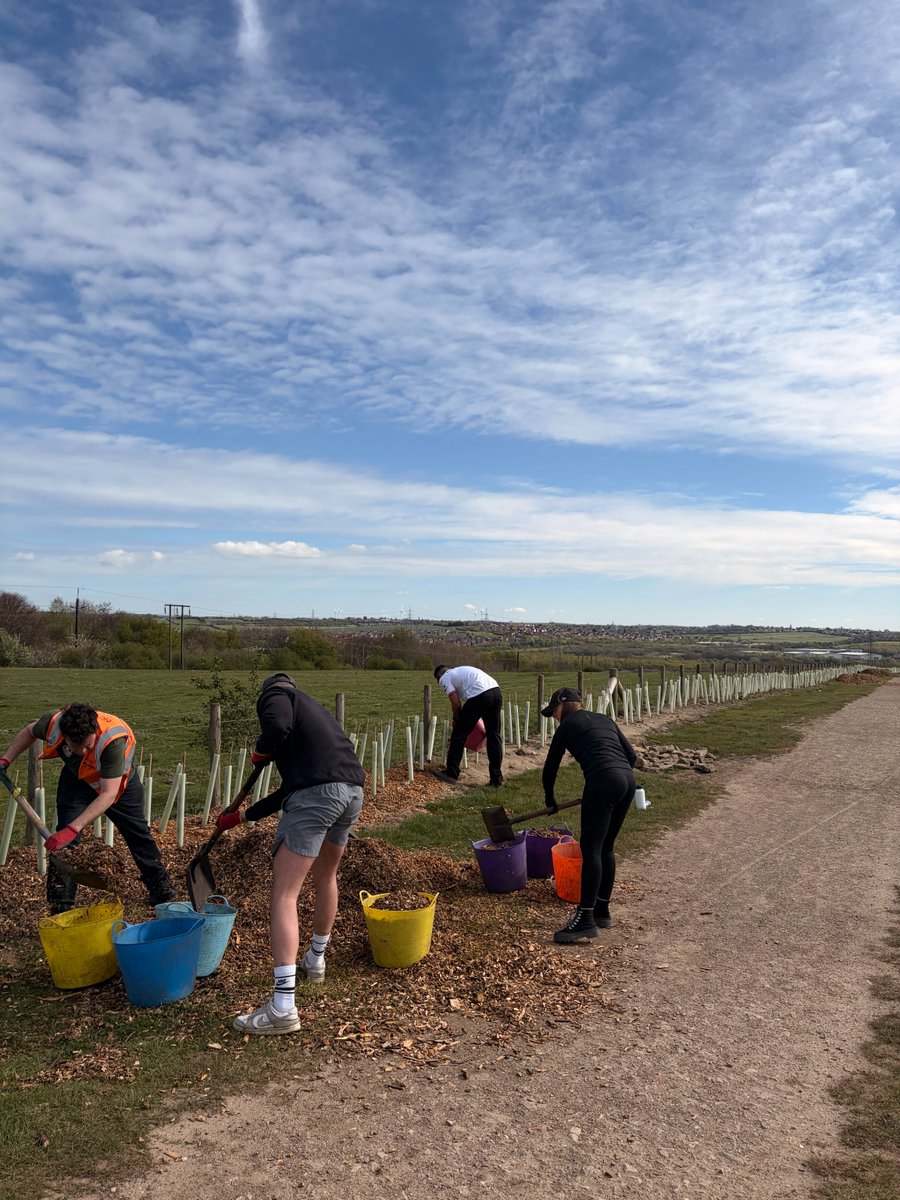blinkchargingUK's tweet photo. Our UK team volunteered at Linley Bank Meadows, supporting tree growth &amp; soil health through hedgerow mulching. 
A reminder that sustainability is both what we build and what we do.

Happy Earth Day 🌍

#EarthDay #Sustainability #EVCharging https://t.co/2PNj6YHIHo
