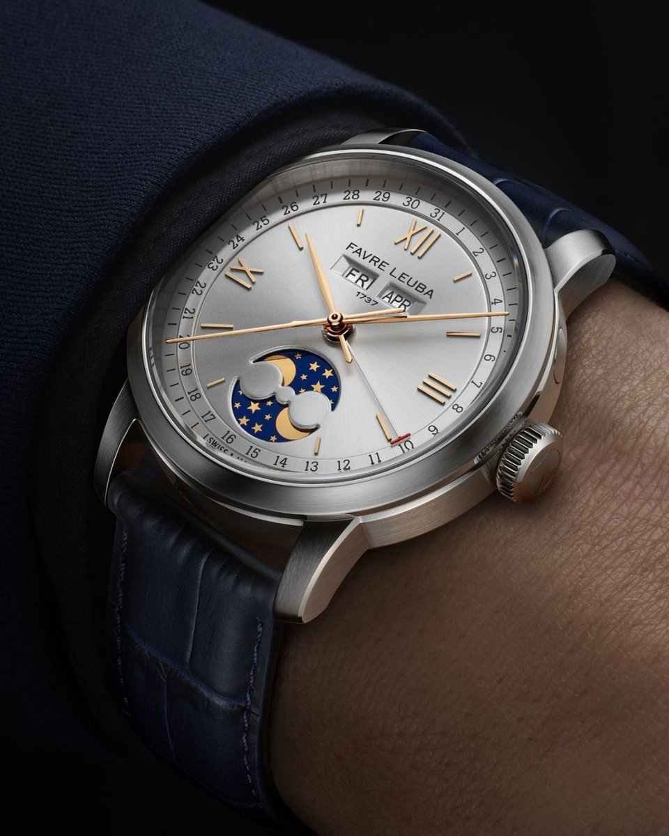 abtsaat's tweet image. Favre Leuba 1737 Üçlü Takvim Modeli Ön Satışa Açıldı!🎉🌃

Favre Leuba, klasik komplikasyonların mirasını onurlandıran 1737 Üçlü Takvim modelini tanıttı. 1950'lerde ürettiği üçlü takvim ve ay fazı saatlerinden ilham alıyor🌙

#abt #abtsaat #favreleuba