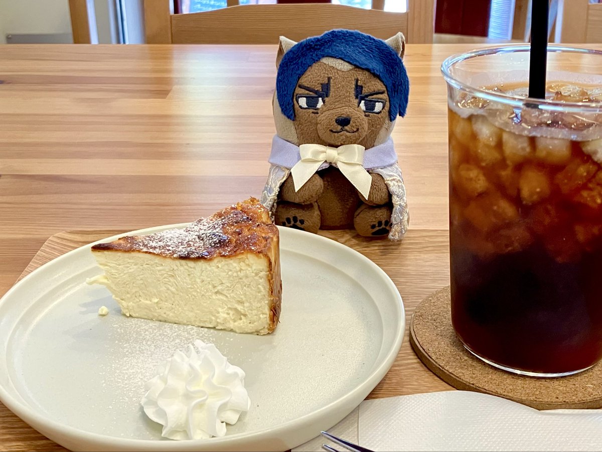 今日のおやつ🧁ﾊﾞｽｸﾁｰｽﾞｹｰｷ ﾉﾜｰﾙ
病院近くのチーズケーキ店
#フォゼとカフェ
