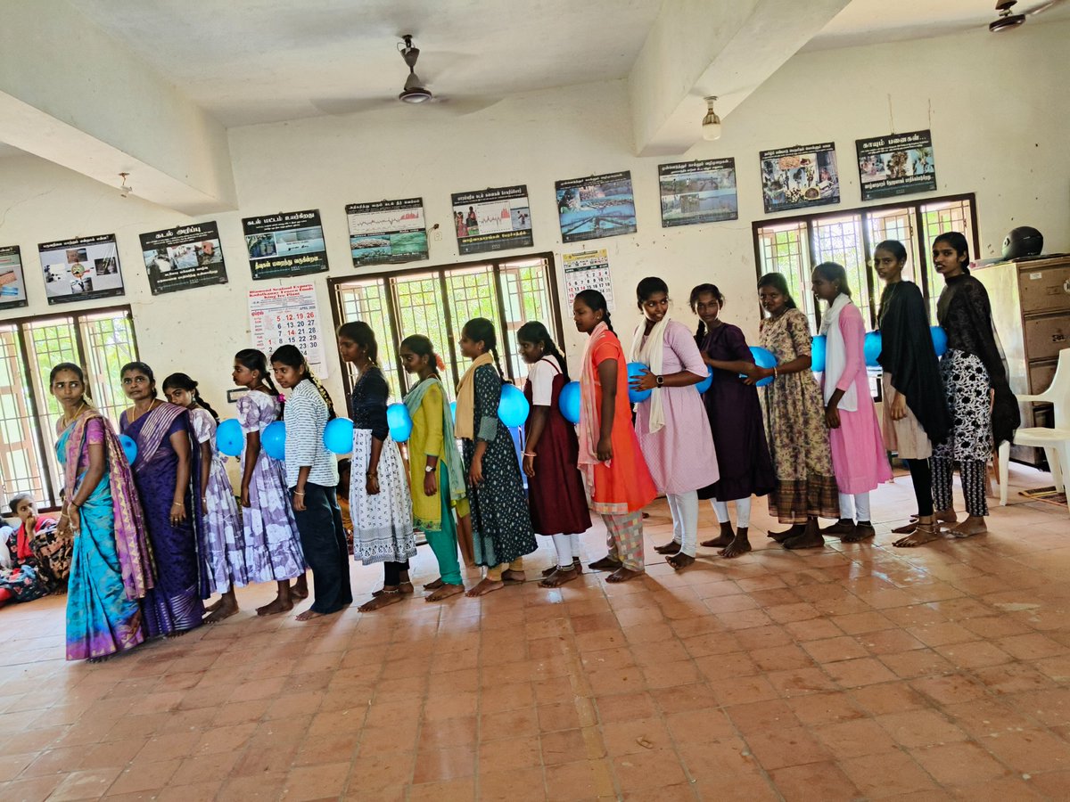 padgom2024's tweet image. 🌱 60 adolescents from PAD villages joined a Play for Peace session 🎲🤝
Building teamwork, communication &amp;amp; confidence through fun and learning 💬✨
#YouthPower #PlayForPeace #LifeSkills #CommunityTransformation