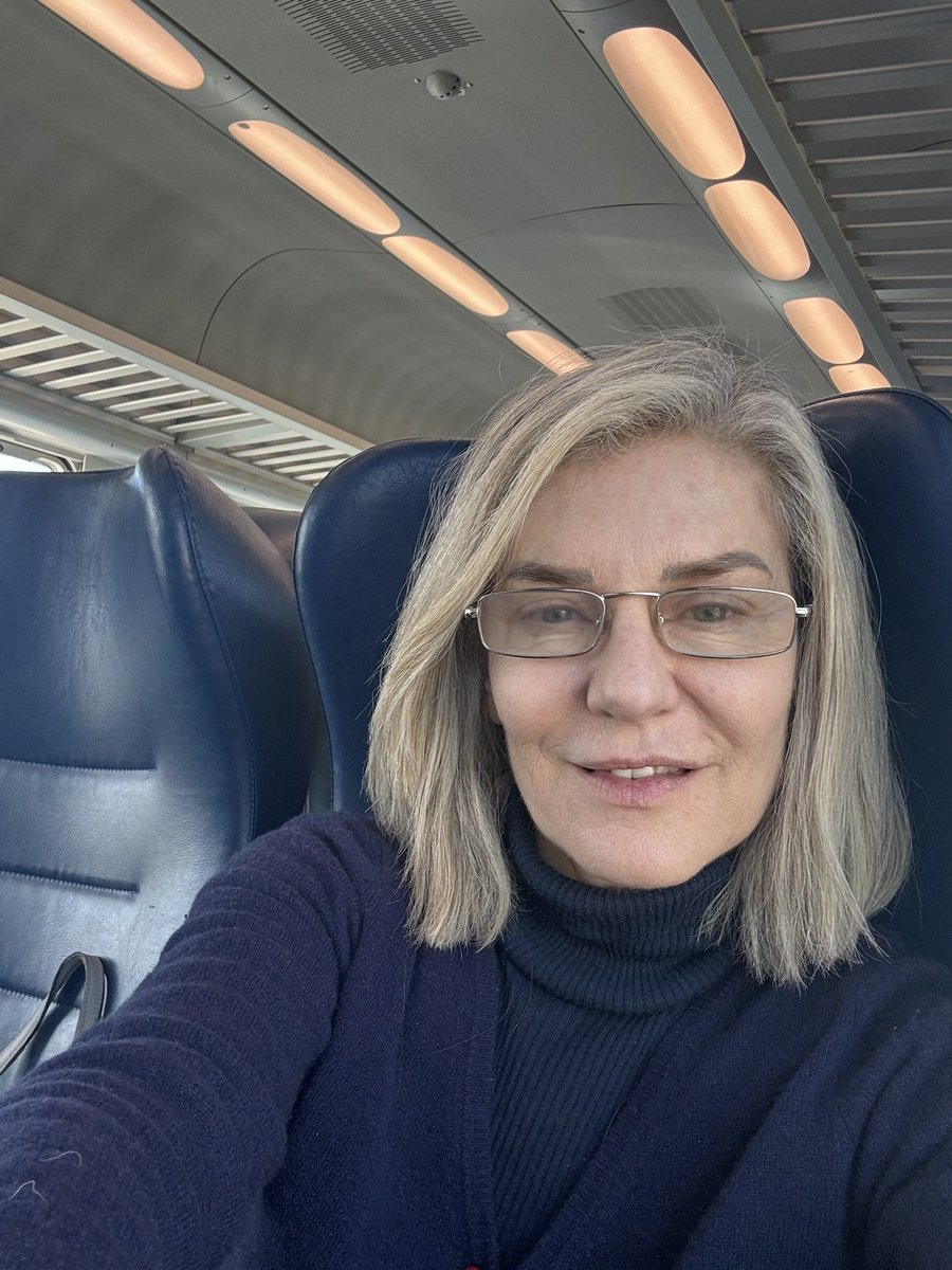 Elena Basile tweet media