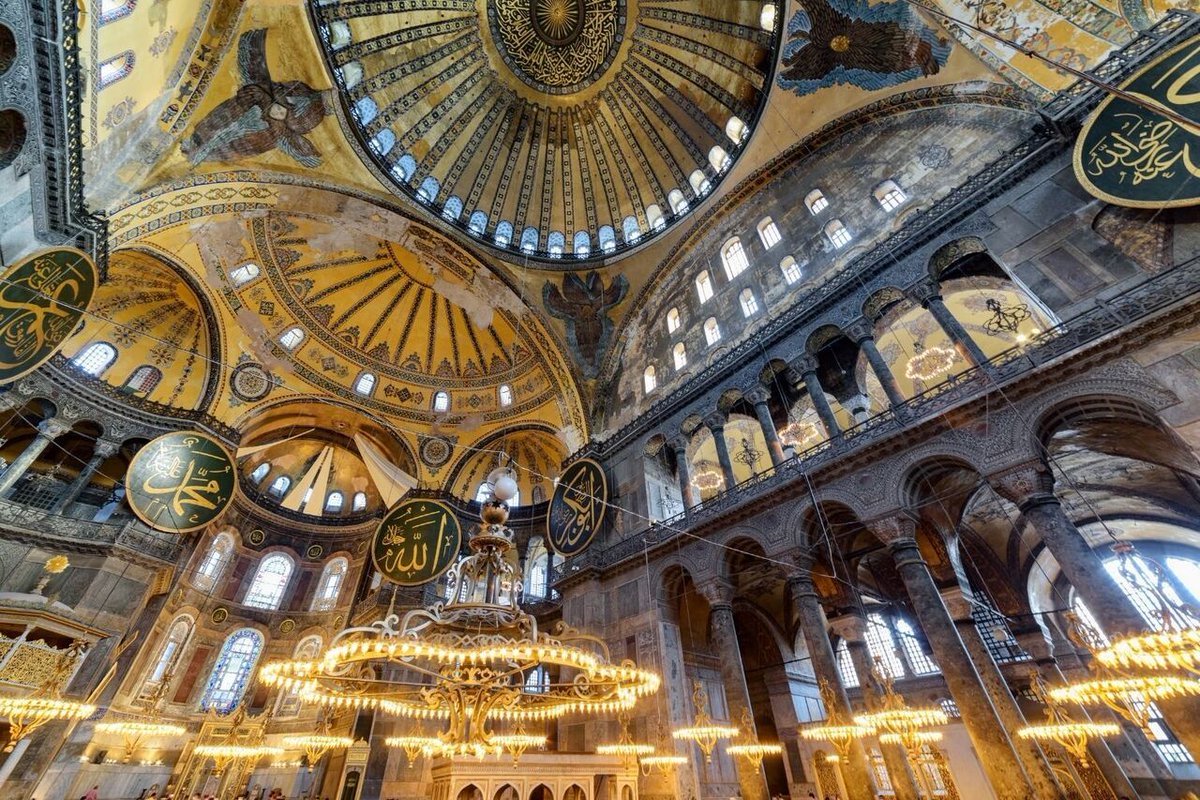 illustrarch's tweet image. Hagia Sophia: Byzantine Architecture That Shaped History

Read More: ift.tt/lcCSDWO

#illustrarch #architecture #design #archiblog
