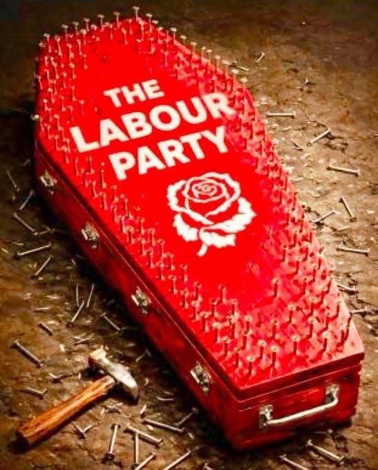 ABridgen's tweet photo. It took the global ‘elites’ who run our political parties 14 years to destroy the Conservative Party, they have done the same to Labour in less than 24 months in Government. If Reform win the next election they will be destroyed in less than 12 months as we head to agenda 2030. https://t.co/Bxu3nKusFH