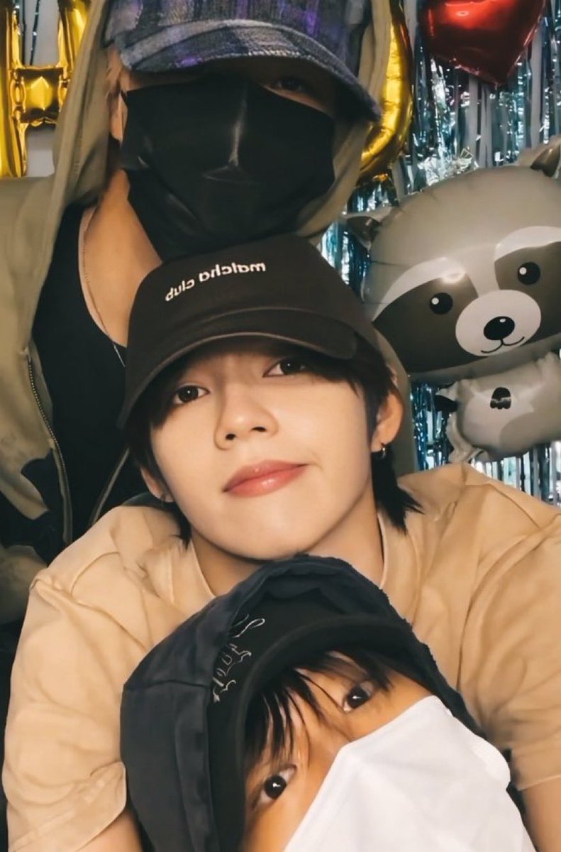 ᥫ᭡ 𝒌𝒊𝒕𝒌𝒂𝒕𝒎𝒂𝒕𝒄𝒉𝒂 🦊💘🦝 tweet media