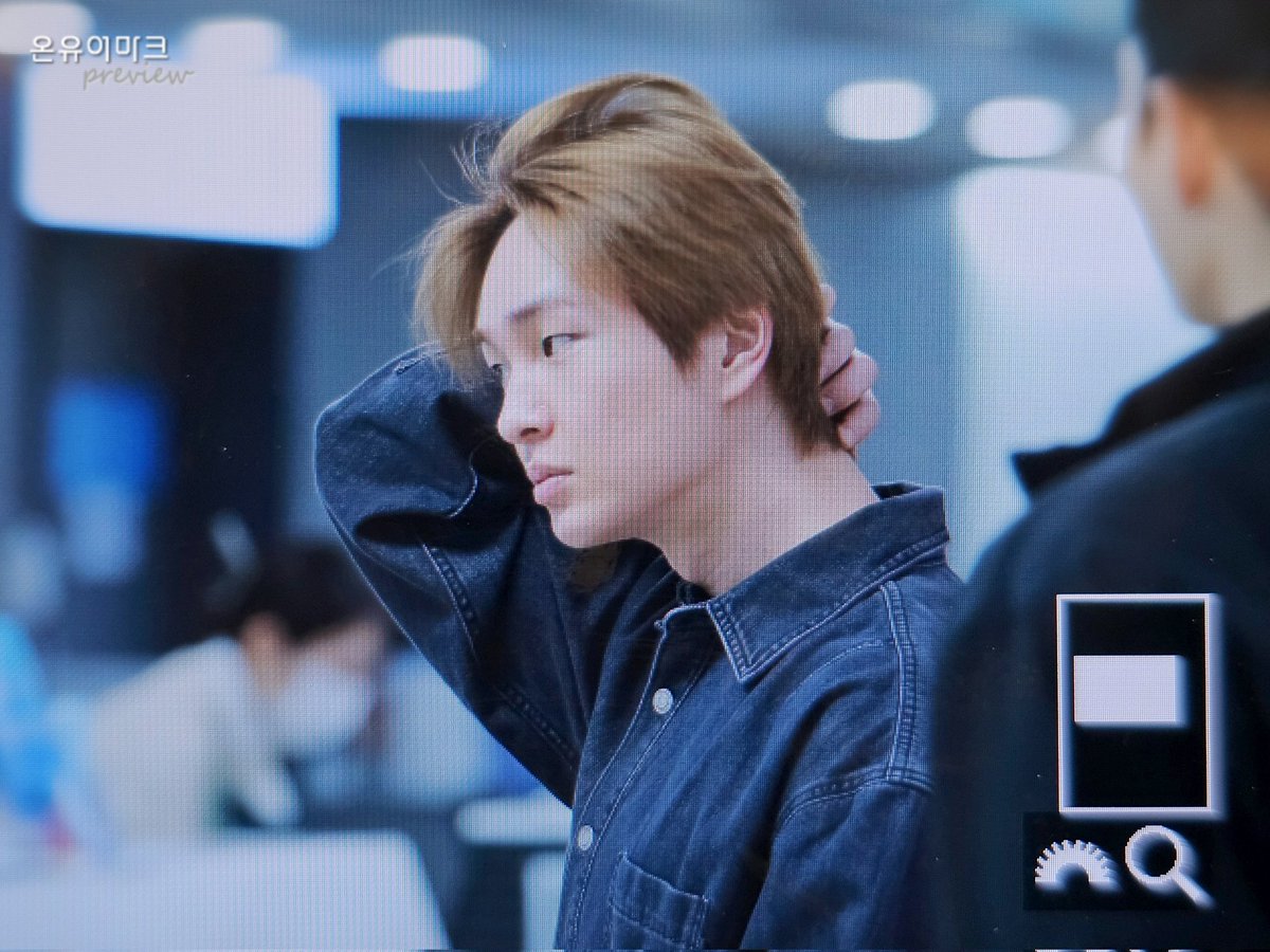 ONEWAMARK's tweet image. 260422 출국🛫
👀🫶🏻🩷💚
#온유 #진기 #ONEW #オニュ #溫流