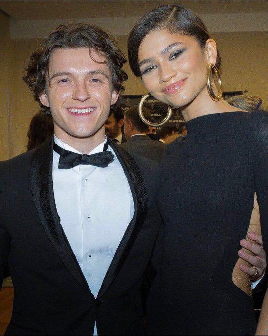 𝓞𝓶𝓪 🎀 tweet media