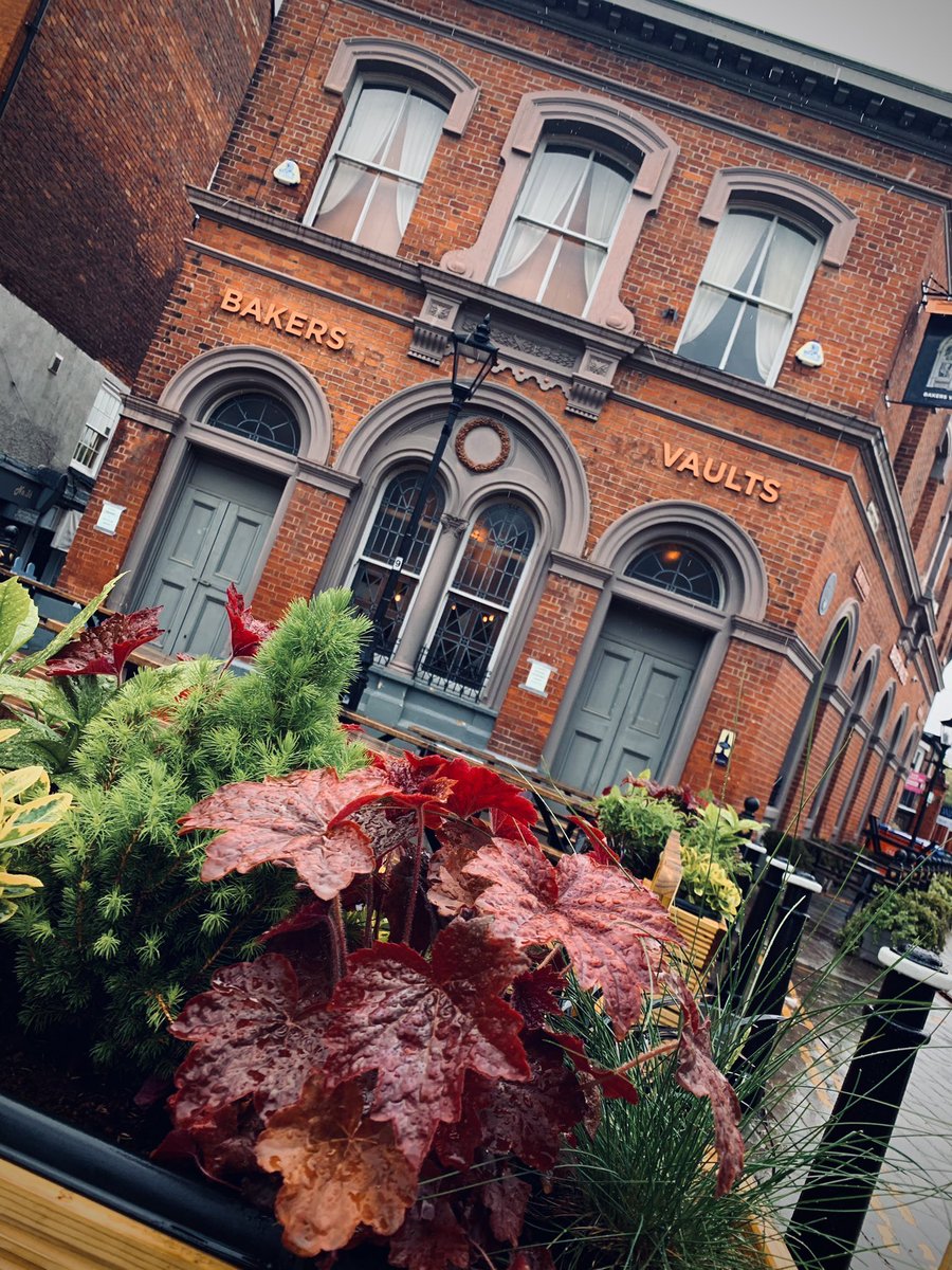 ADG_Moore's tweet image. Get yourself to @robbiesbrewery @BakersVaults for #beer, #wine, #spirits, #livemusic and more 😊 #Stockport #OneStockport #PromoteStockport