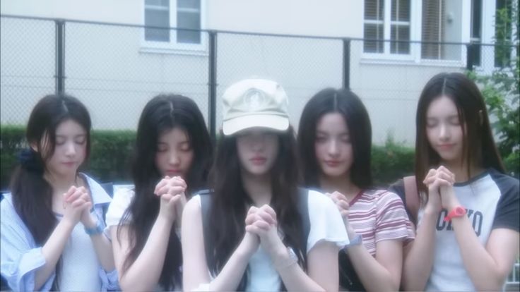 mimi is seeing bts 𓏲𑁘 tweet media