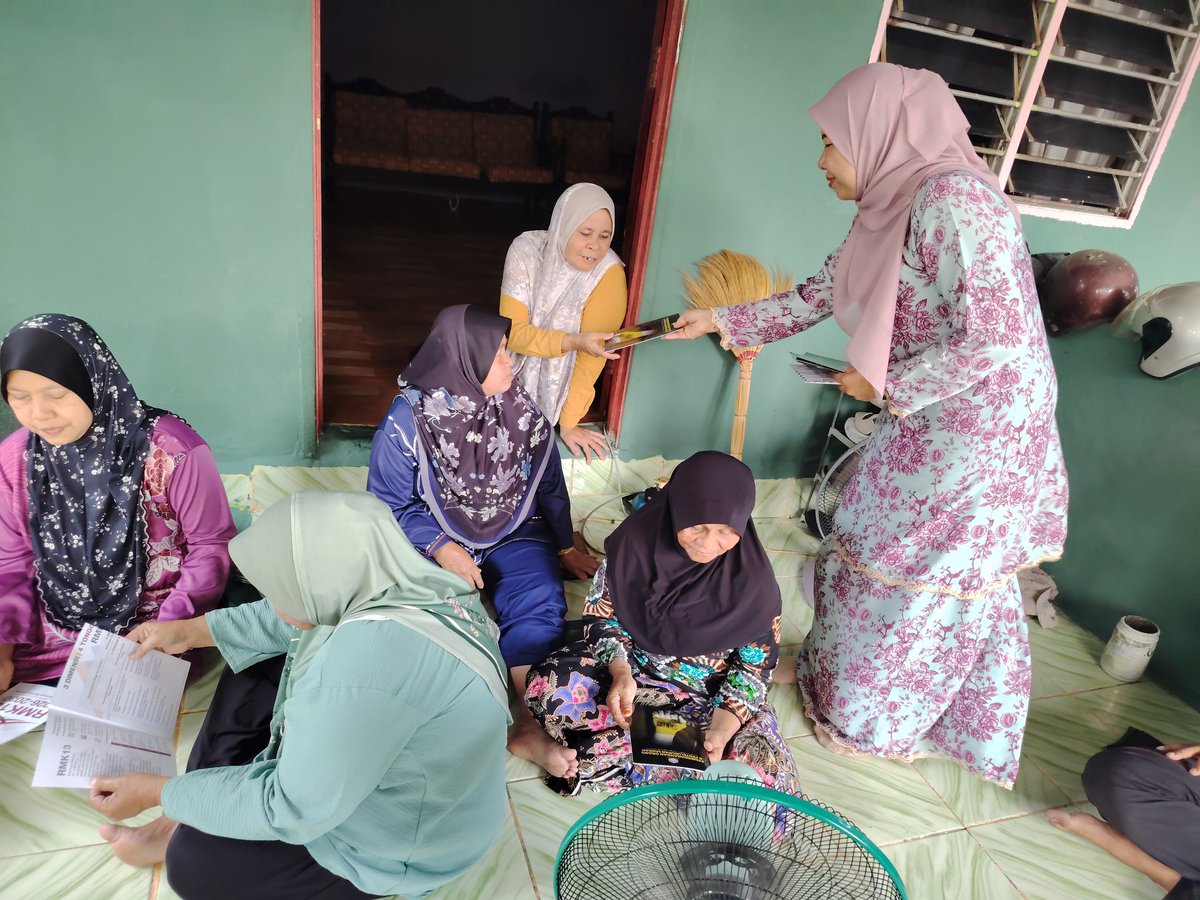 PEJABAT PENERANGAN DAERAH SIK tweet media