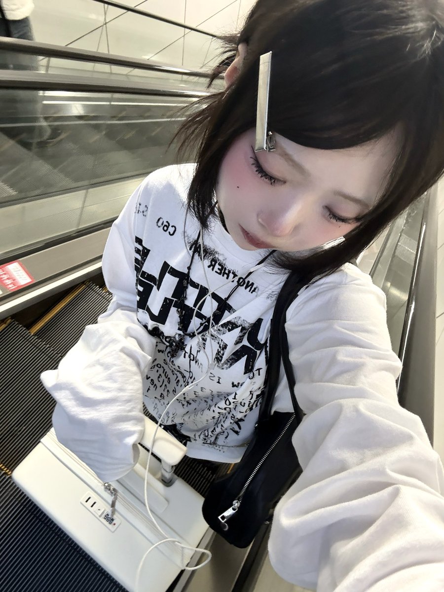 illuster__ego's tweet image. 지금 지쳤나요 ? 
- 네니오.

#트친소 #fypシ