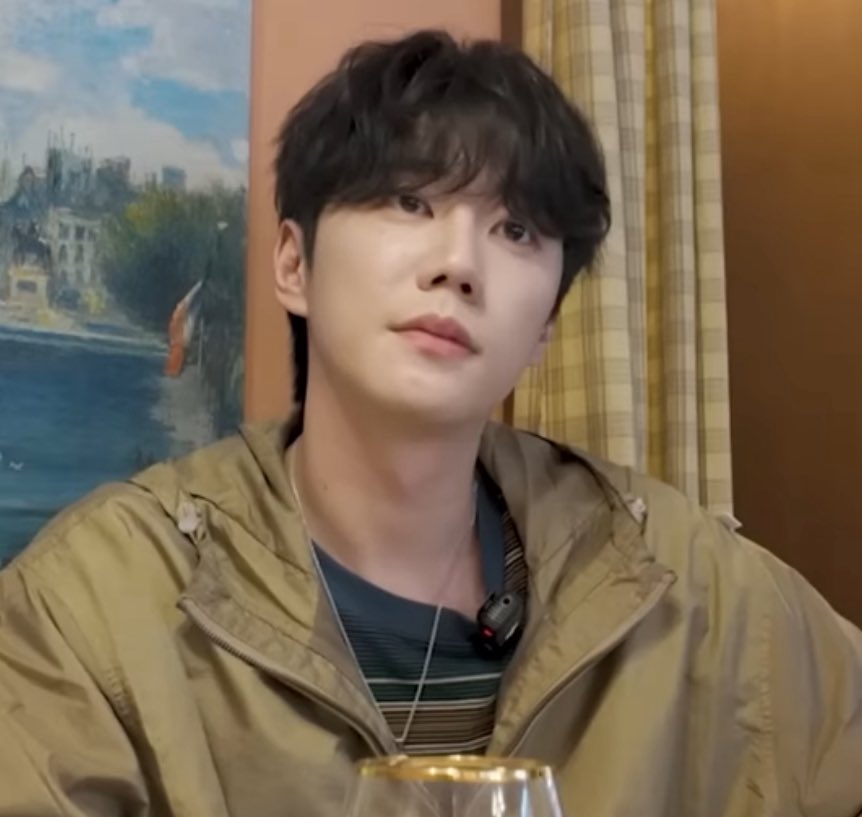 진찌적당히잘생겨야되는거아니냐…?