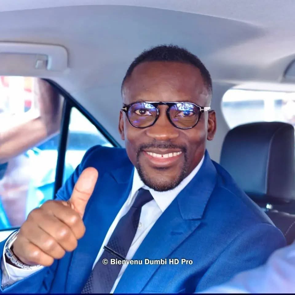 rkitsita's tweet image. #RDC: la candidature de Shabani Nonda fait du chemin 

Didi Mitovelli a écrit :  👇🏽

Il connait de l'intérieur les réalités du foot africain pour avoir joué sur le continent sous les couleurs de AO Bujumbura (Burundi), de Youngs Africans (Tanzanie) et de Vaal Professionnals