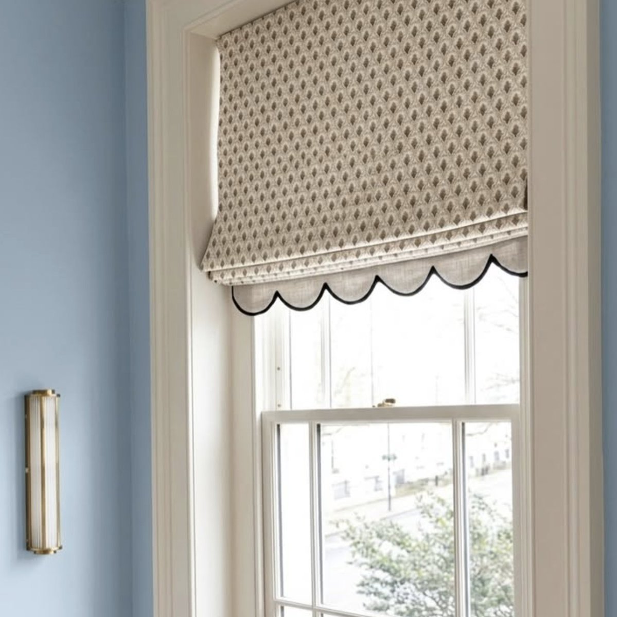 Curtaincraft's tweet image. Pattern, made neutral. 🤎

Shown here in Fifi 32 Éclair from Wemyss Fabrics, ideal across residential projects.

Visit curtaincraft.co.uk or contractcurtains.co.uk for all your bespoke soft furnishings.

#wemyssfabrics #residential #interiors #design #Curtaincraft