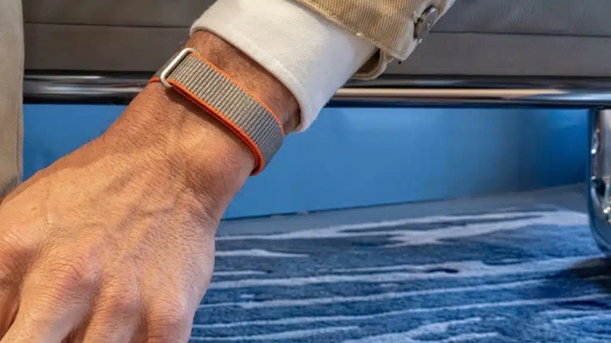 drbeel_techno's tweet image. #Google 
ستطرح جوجل سوارها الحديد #FitbitAir بدون شاشة قريبا مع اشتراك اختياري #GoogleHealth لمنافسة #Whoop