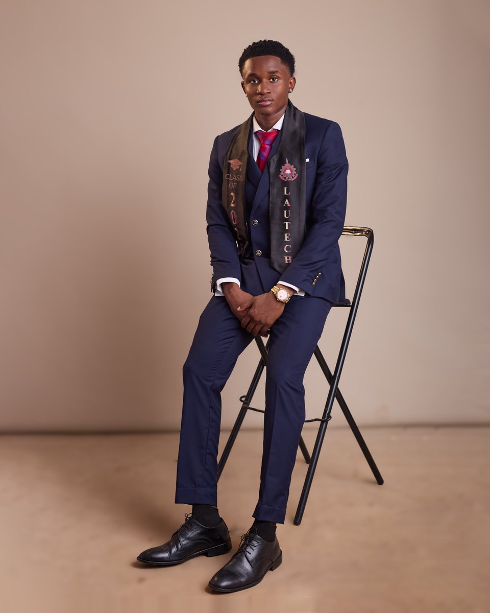 𝐭𝐫𝐚𝐯𝐢𝐬.𝐱𝐲𝐳 tweet media