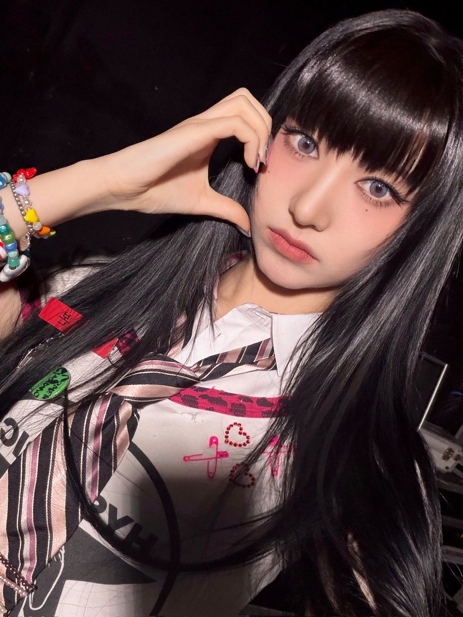 evon pics tweet media