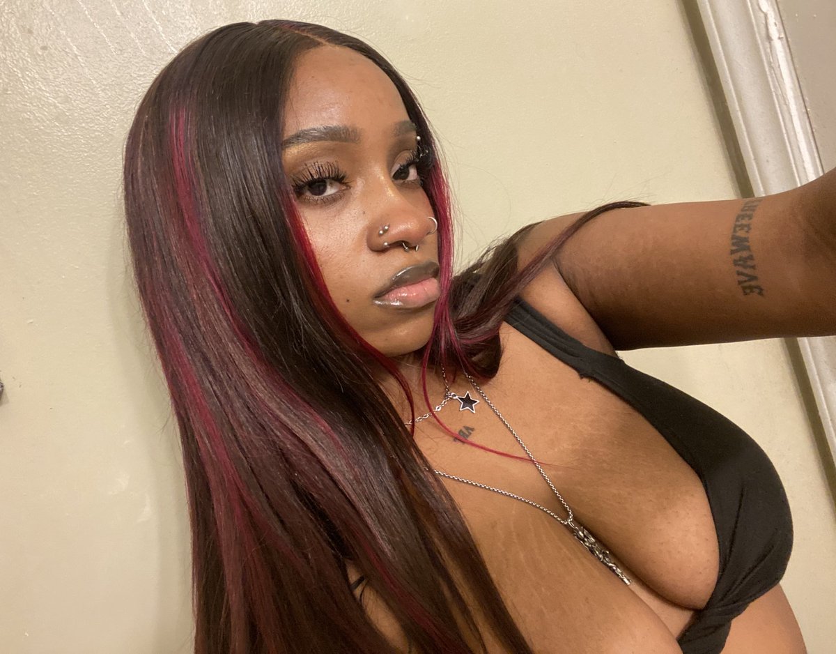 MidnightMistressX tweet media