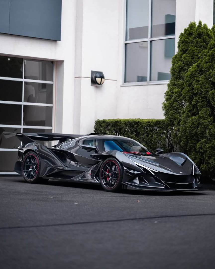 CarCultureCC's tweet photo. Apollo Intensa Emozione "Carbon Dragon" 🖤🐉 https://t.co/3cyk3yhjWK