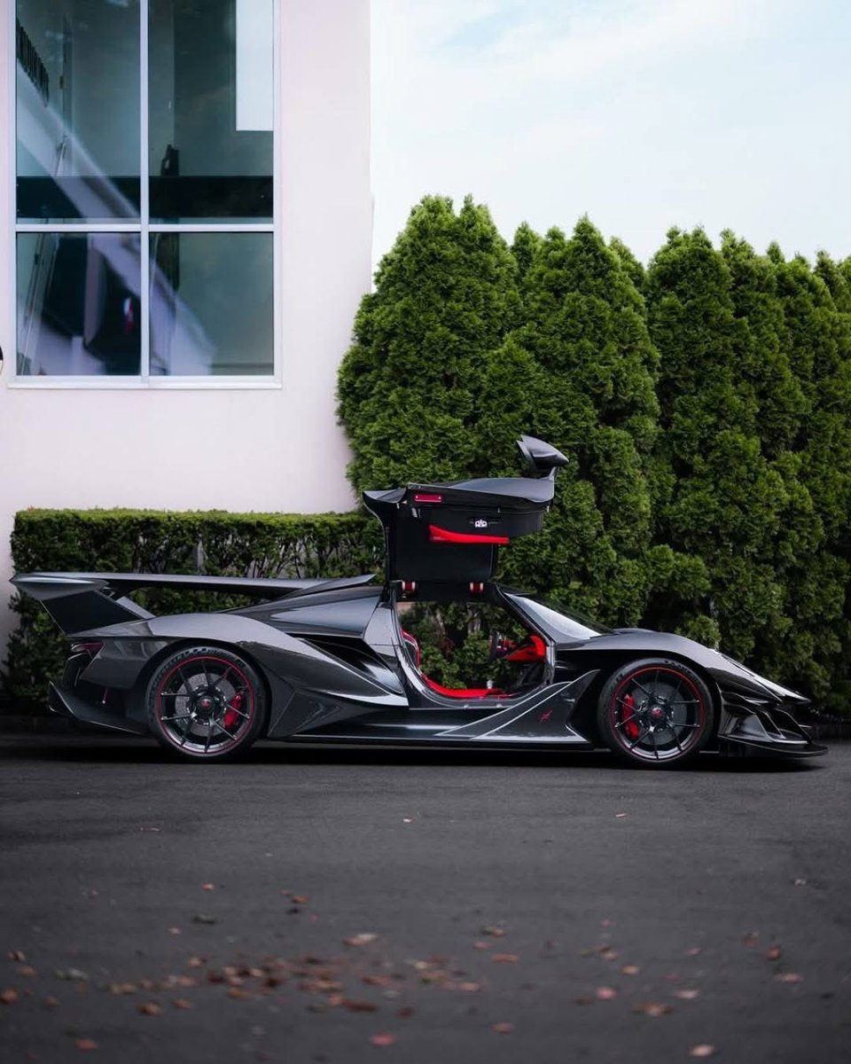 CarCultureCC's tweet photo. Apollo Intensa Emozione "Carbon Dragon" 🖤🐉 https://t.co/3cyk3yhjWK
