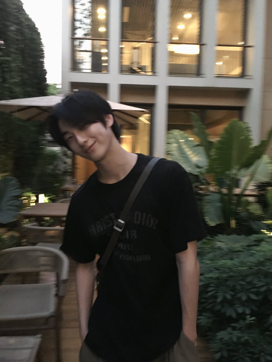 Tad Thapana tweet media