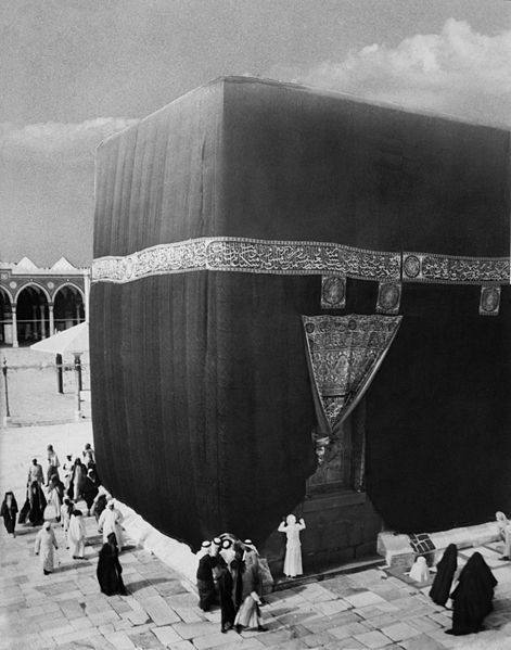 meccacoin_meme's tweet photo. MECCACOIN is redefining Islamic finance for the digital era.

• Sharia-Compliant by Design
Every transaction is riba-free and gharar-free, supervised by qualified Islamic scholars and aligned with Maqasid al-Shariah.

• Built on Solana
Fast, low-cost, and energy-efficient infrastructure designed for scalability and sustainability.

• Empowering the Ummah
Enabling transparent zakat distribution, halal investment opportunities, and secure savings for Muslims worldwide.

• Transparent & Secure
Fiat integrations with centralized security frameworks, while fully respecting Sharia principles of clarity and trust.

MECCACOIN isn’t just a token, it’s a foundation for ethical, faith-aligned finance in the modern world.