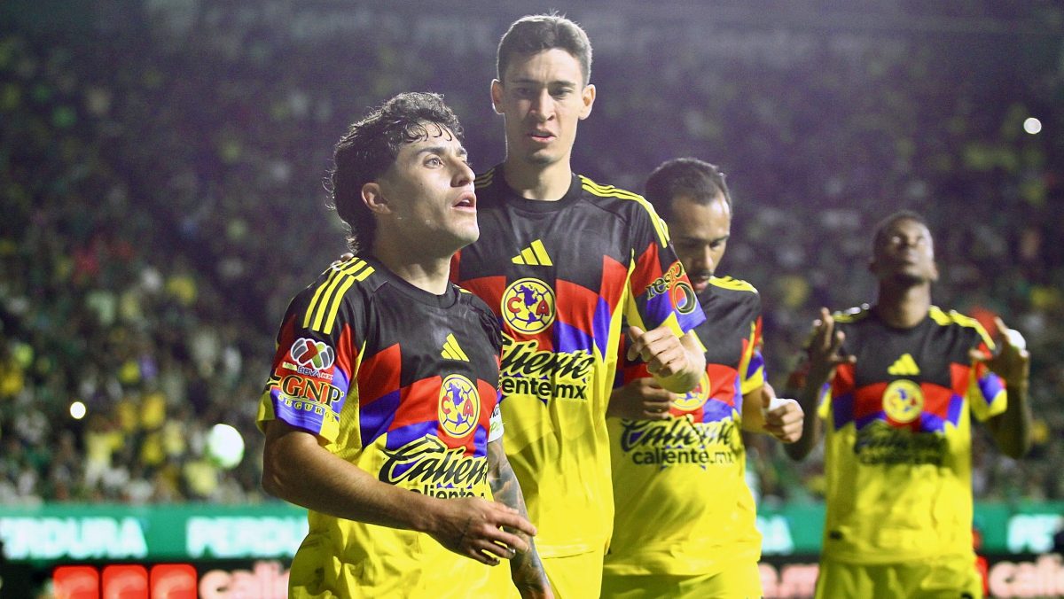 #Internacionales América está casi en la liguilla al pegarle al León 2-3 siempre con la duda del VAR en el penalti del triunfo. - Ver nota Completa: prensasv.com/internacionale…