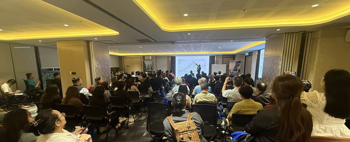 tanderick's tweet photo. I am delighted to be invited by @affinhwangib to share about my knowledge and experience in using U.S. market ETFs to build wealth through long-term investing and generate short-intermediate term trading profits based on market direction and opportunities in Kuching, Sarawak.

I am happy to see such a strong turnout, especially younger generation, hopefully what I shared will inspire them to explore out of the Malaysia market and step into the exciting U.S. stock market 👍💪

Timing is Everything! 时机就是一切! Cheers 👍😀
 
#affinhwanginvestmentbank
#stagflation
#warcycle
#timingandyou 
#timingiseverything 
#cycleanalysis 
#sovereigndebtcrisis
#SDC
#globalmonetarycrisis
#GMC