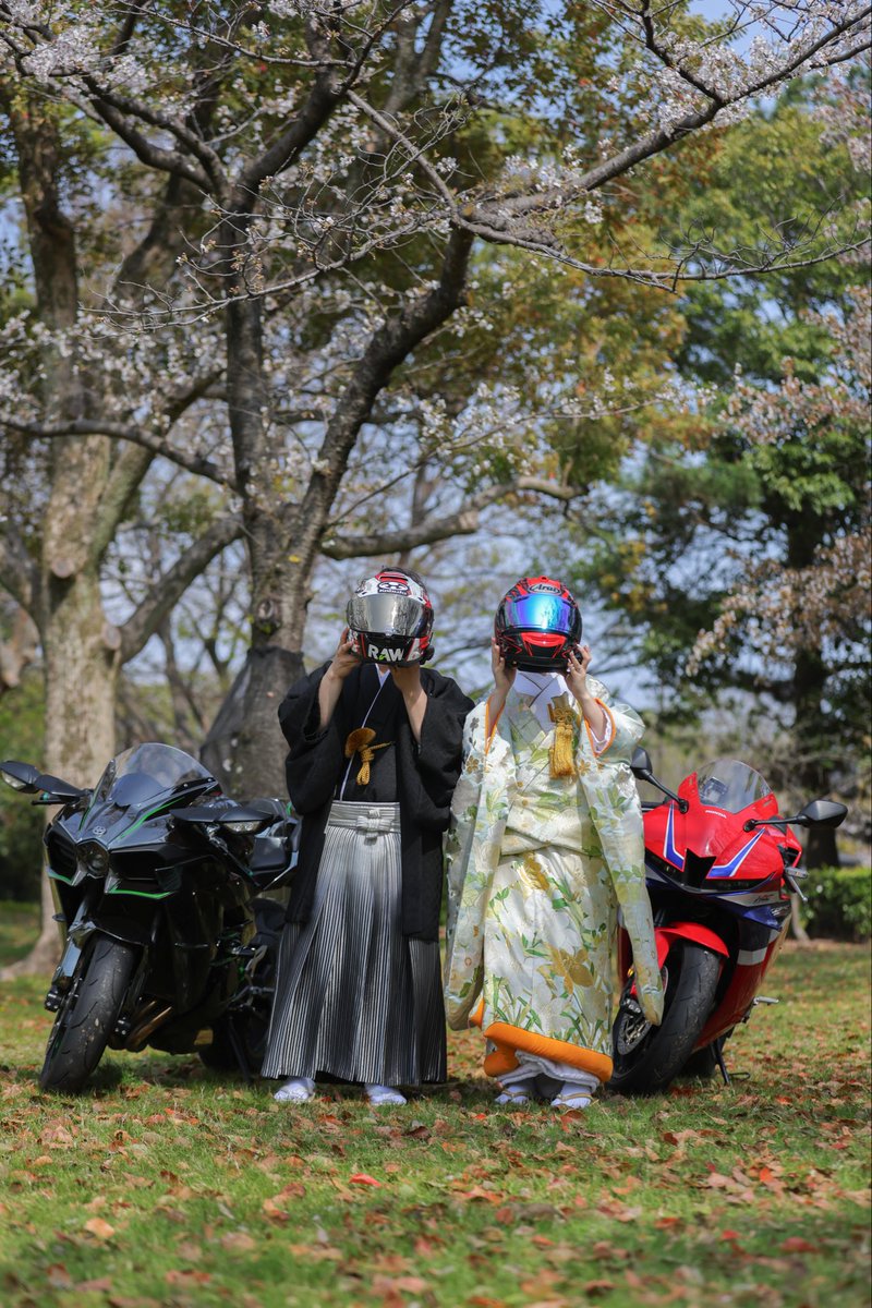 2273849y's tweet photo. 結婚1年記念にウェディングフォト📷📷

#cbr600rr https://t.co/IR41aqnVEM