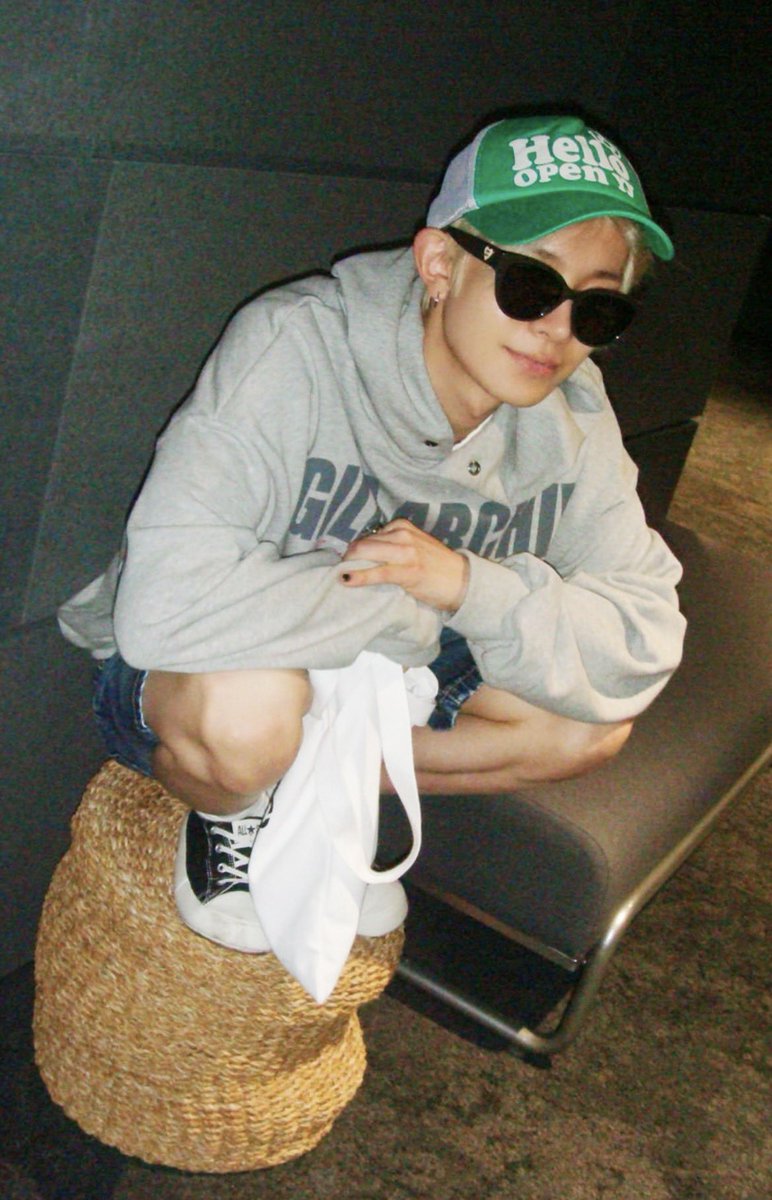 Nancy_hell2Cloth tweet media