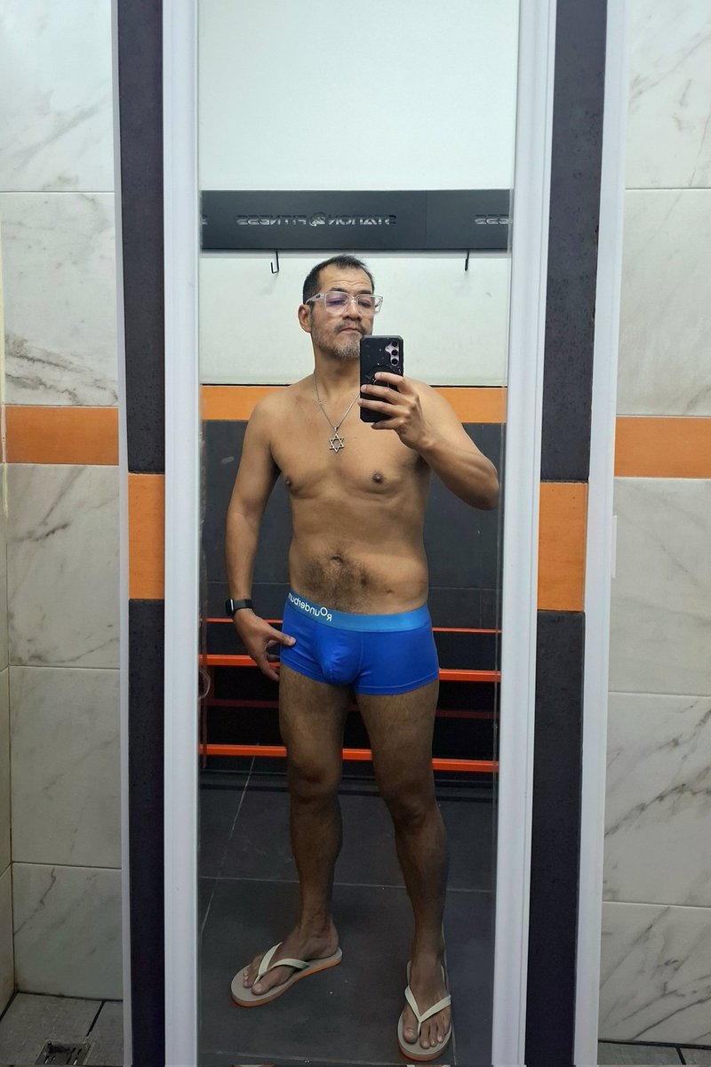 MiguelALV8's tweet image. Regresamos al #running en el gym. Hoy fueron 7K, tranquis, con un ligero dolor en la planta del pie derecho. #gym