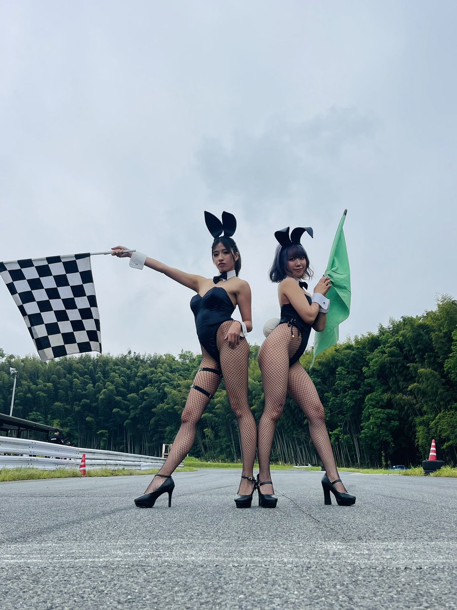 roadfes's tweet photo. 4/29 (水㊗️)開催ロドフェスINモーターランド鈴鹿👯

4/25(土)エントリー最終締め切りです♪

エントリーまだの方はお早めにお願いします🤲
※当日参加はお断りさせて頂いております※特例除く
#ロドフェス
#ロードスター 
#バニーガール https://t.co/M3x4DYIBqZ