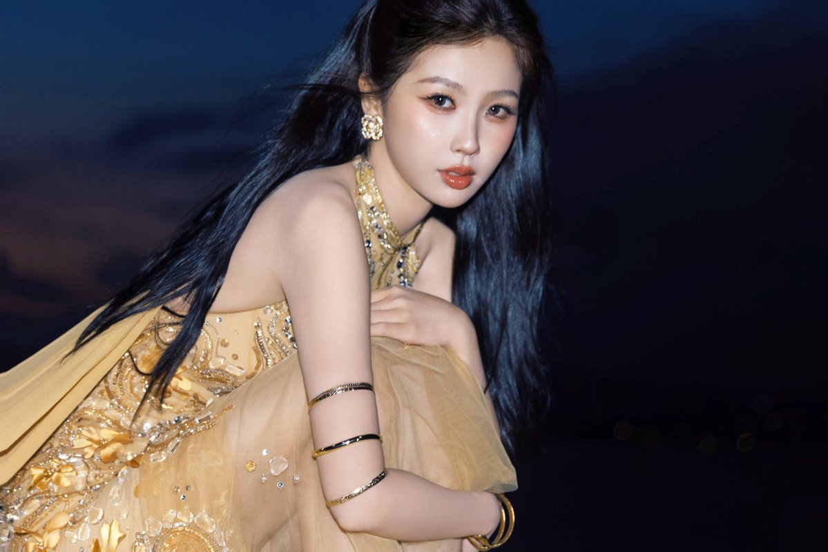esther yu shuxin’s 💫 tweet media