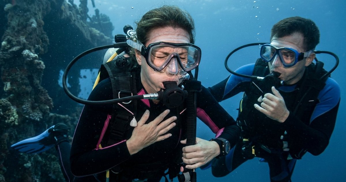 yuushin_naika's tweet image. ダイバーなら知っておきたい「IPE（水中肺水腫）」。
▪79%が水中で発症
▪再発率22〜30%
▪原則継続非推奨
テックイントラ内科医が解説👇
ys-med.com/diving/ipe/
#ダイビング #IPE #水中肺水腫