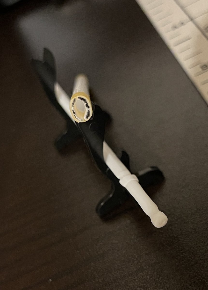tami2628's tweet photo. いつまでも抜き身はあれなので、鞘を作りました

まだ全体的に厚みがあるので、径が鍔に合うくらいにしたいけど削り攻められるかなぁ😅 https://t.co/uYwt0JhR3g