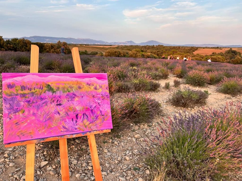 bridgett_art's tweet photo. Artistic Escapes: Painting En Plein Air - TOP TIPS for a successful scene! The lavender fields of the Valensole plateau are the most famous in Provence.

#impressionistart #oilpaintingsforsale #fineartgallery #collectableart
#lavander #provence #finearts #landscapepainting https://t.co/TbvPlOjuRO