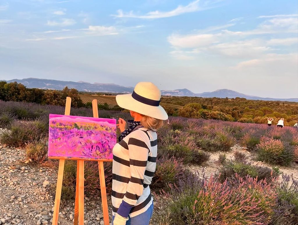 bridgett_art's tweet photo. Artistic Escapes: Painting En Plein Air - TOP TIPS for a successful scene! The lavender fields of the Valensole plateau are the most famous in Provence.

#impressionistart #oilpaintingsforsale #fineartgallery #collectableart
#lavander #provence #finearts #landscapepainting https://t.co/TbvPlOjuRO