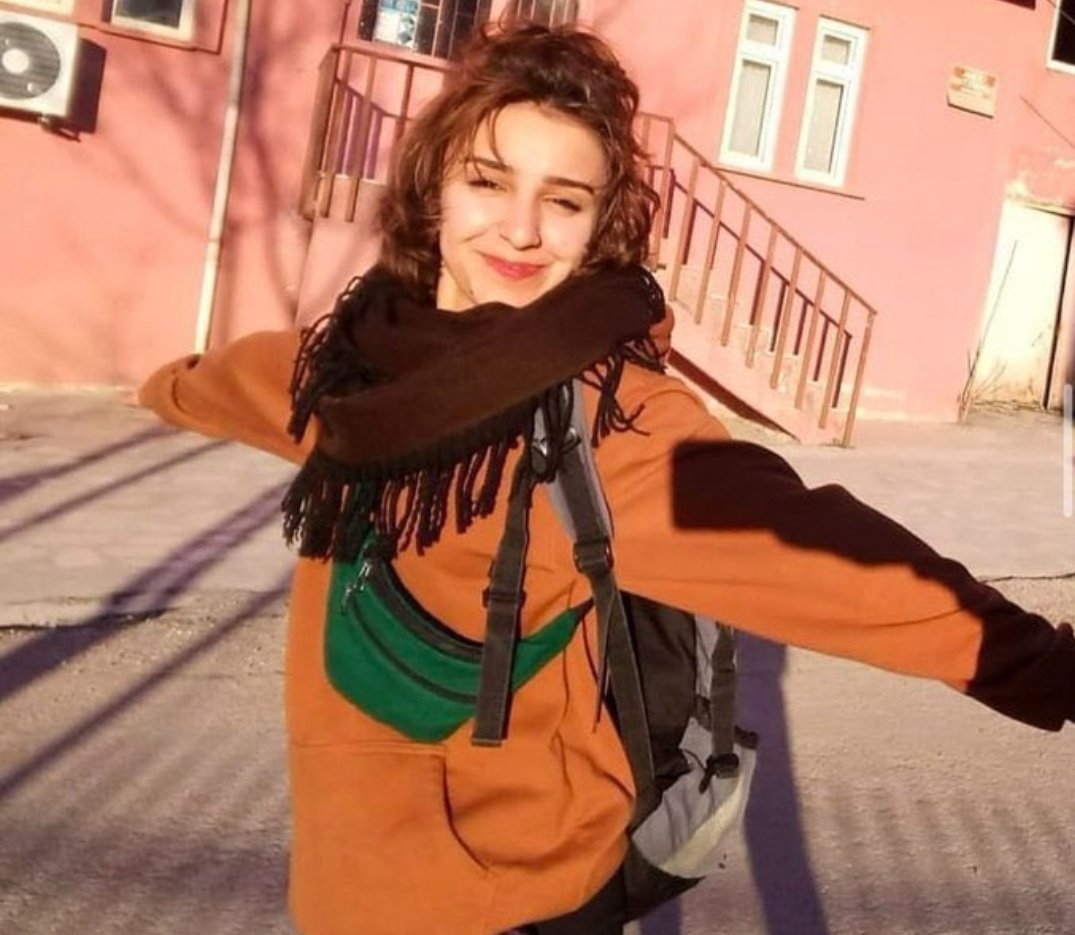 leyla tweet media