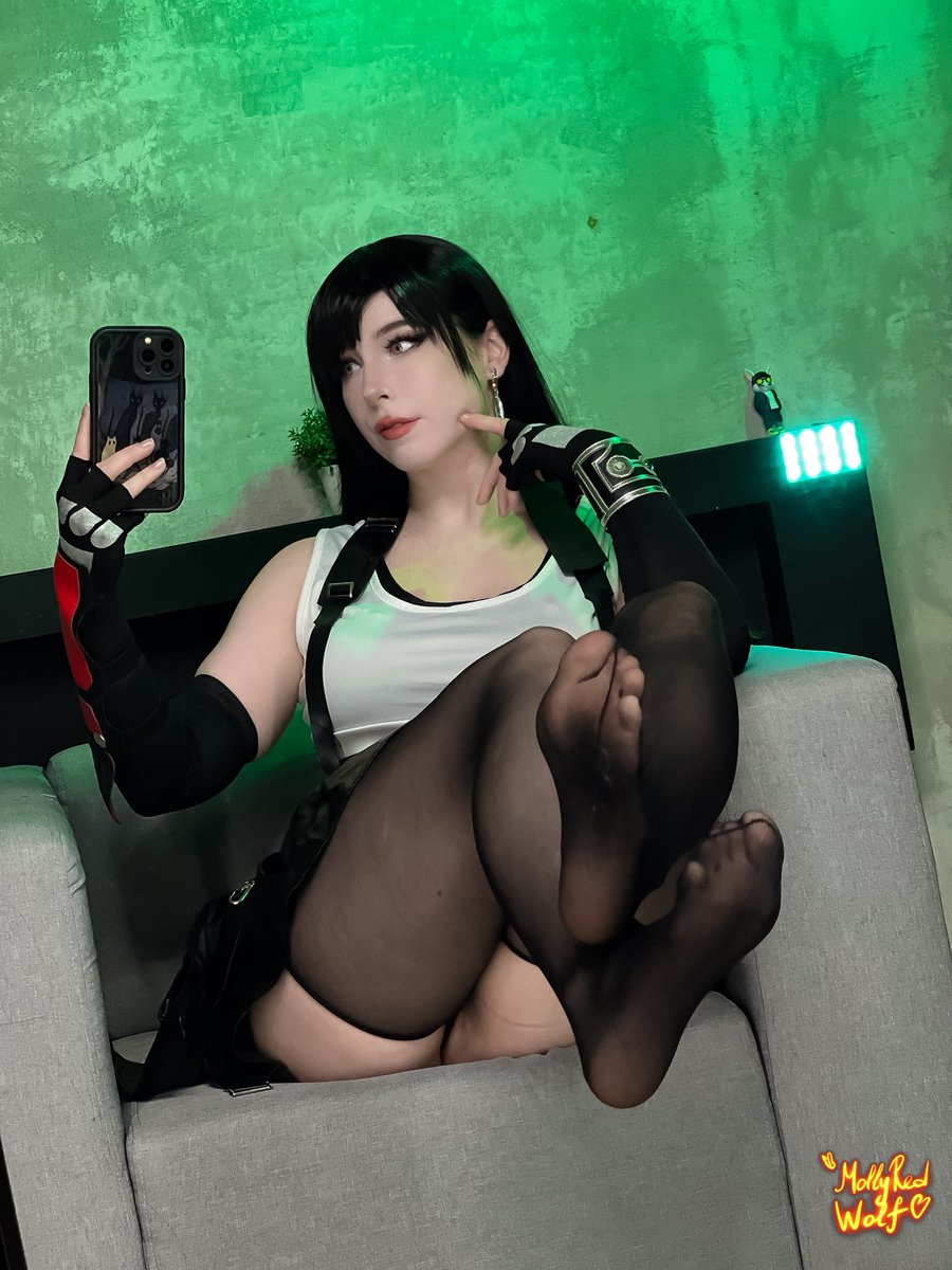 MollyRedWolf 🍑 Cosplay girl tweet media