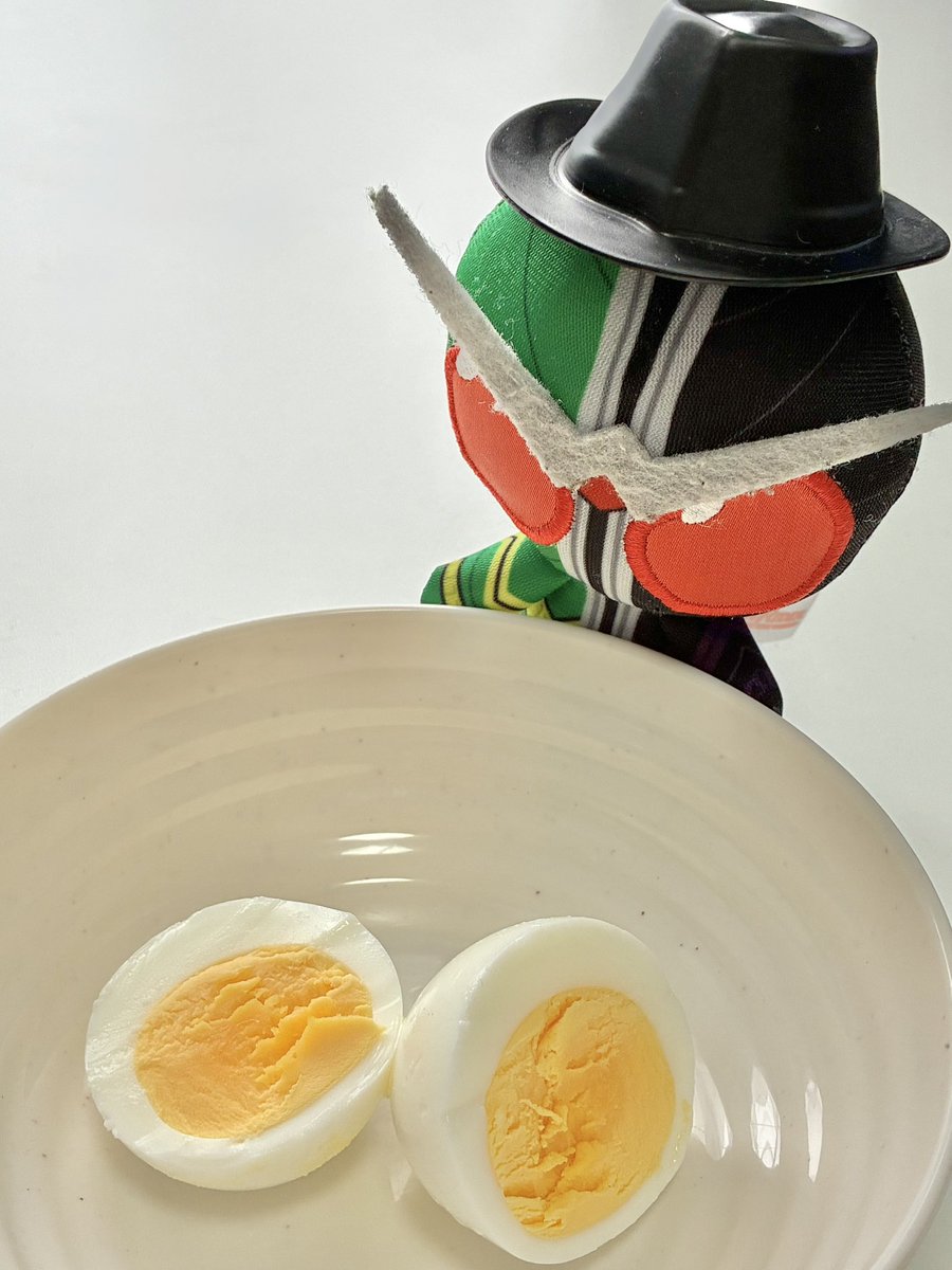 W_minisize's tweet photo. ハードボイルド🥚 https://t.co/EyQJazyYFG