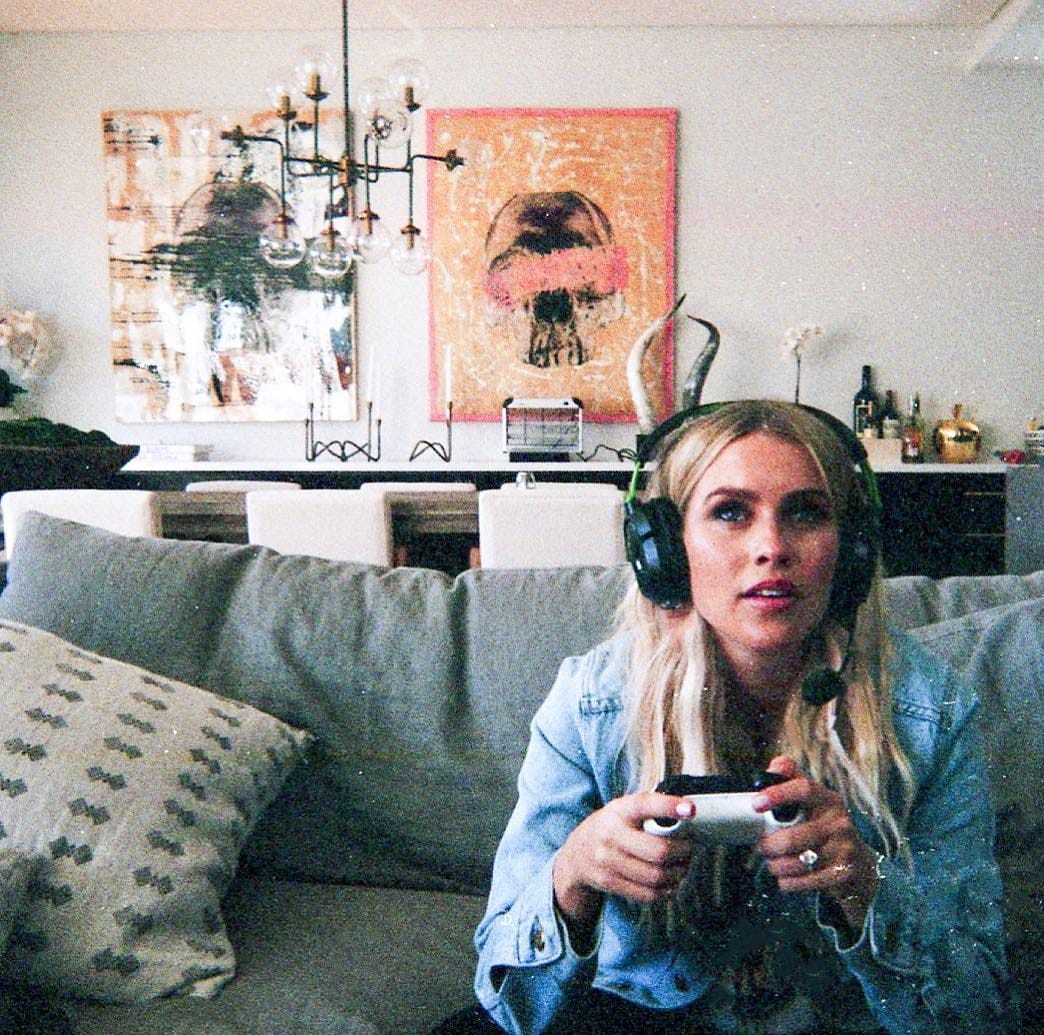 𝓡𝓮𝓫𝓮𝓴𝓪𝓱 𝓜𝓲𝓴𝓪𝓮𝓵𝓼𝓸𝓷 ❤️‍🔥 tweet media